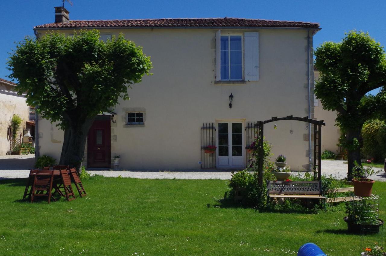 Maison D'Hotes Le Cadran Solaire Courcelles  Екстер'єр фото