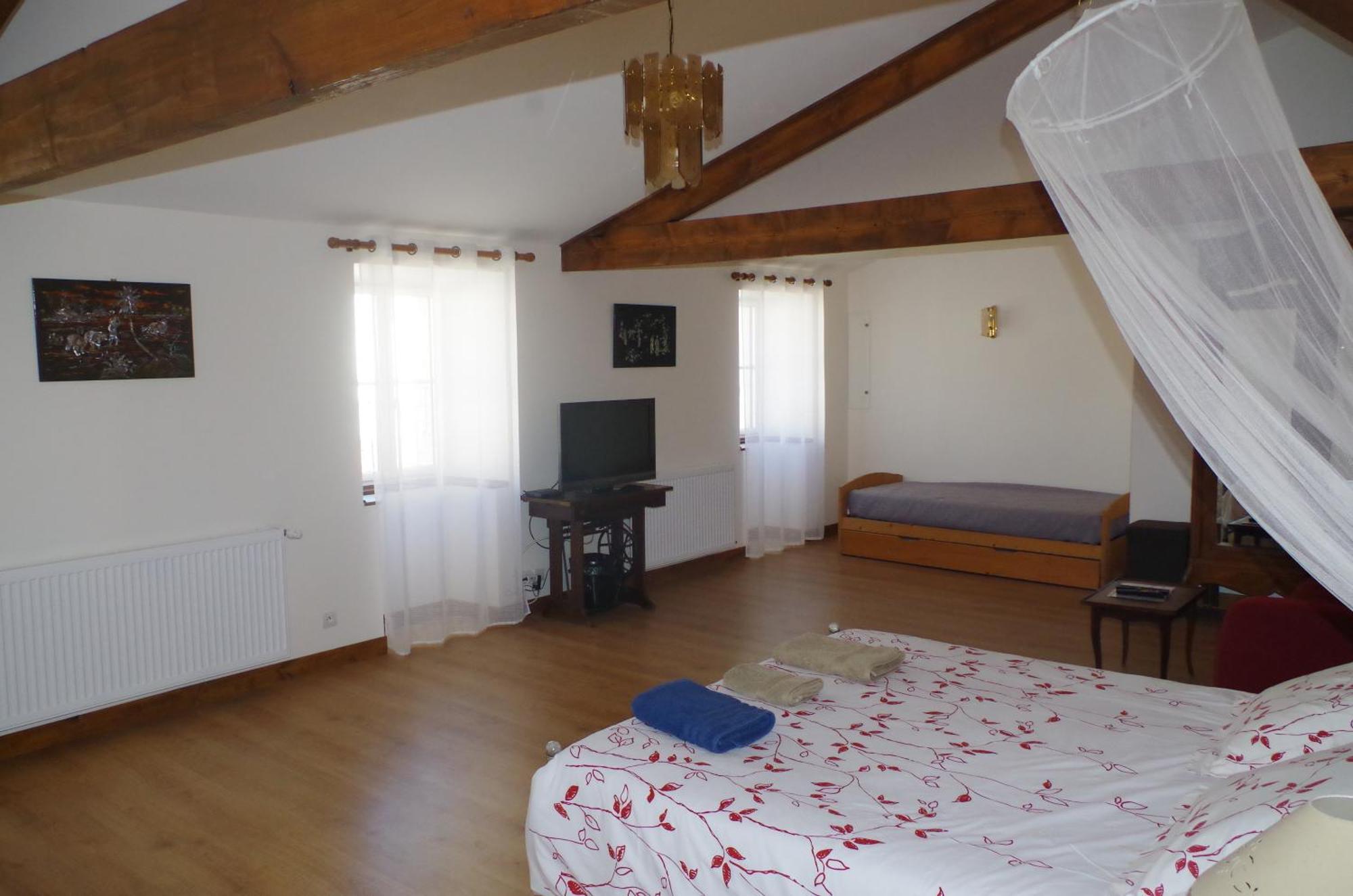 Maison D'Hotes Le Cadran Solaire Courcelles  Номер фото