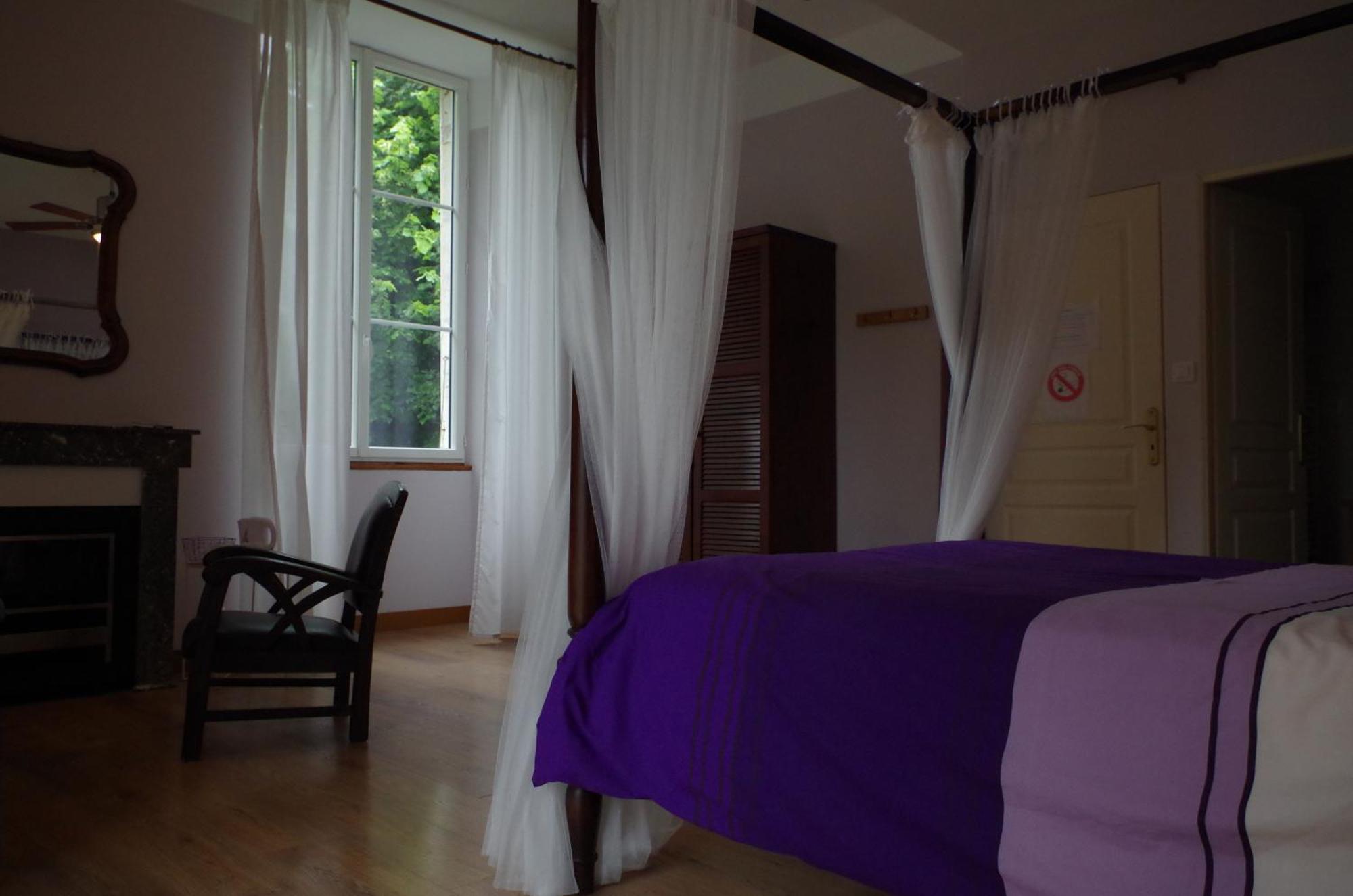 Maison D'Hotes Le Cadran Solaire Courcelles  Екстер'єр фото