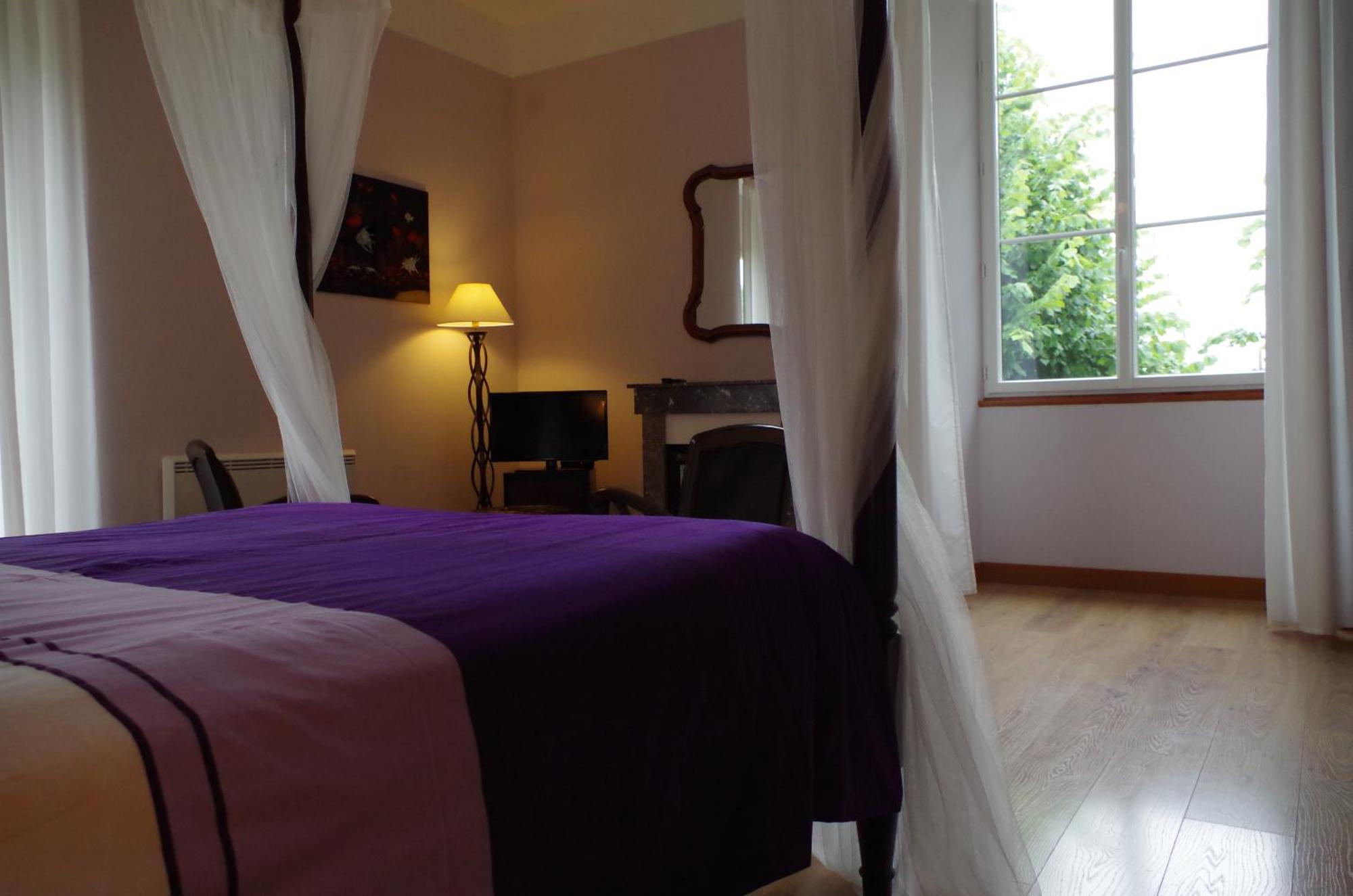 Maison D'Hotes Le Cadran Solaire Courcelles  Екстер'єр фото