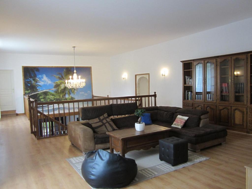 Maison D'Hotes Le Cadran Solaire Courcelles  Екстер'єр фото