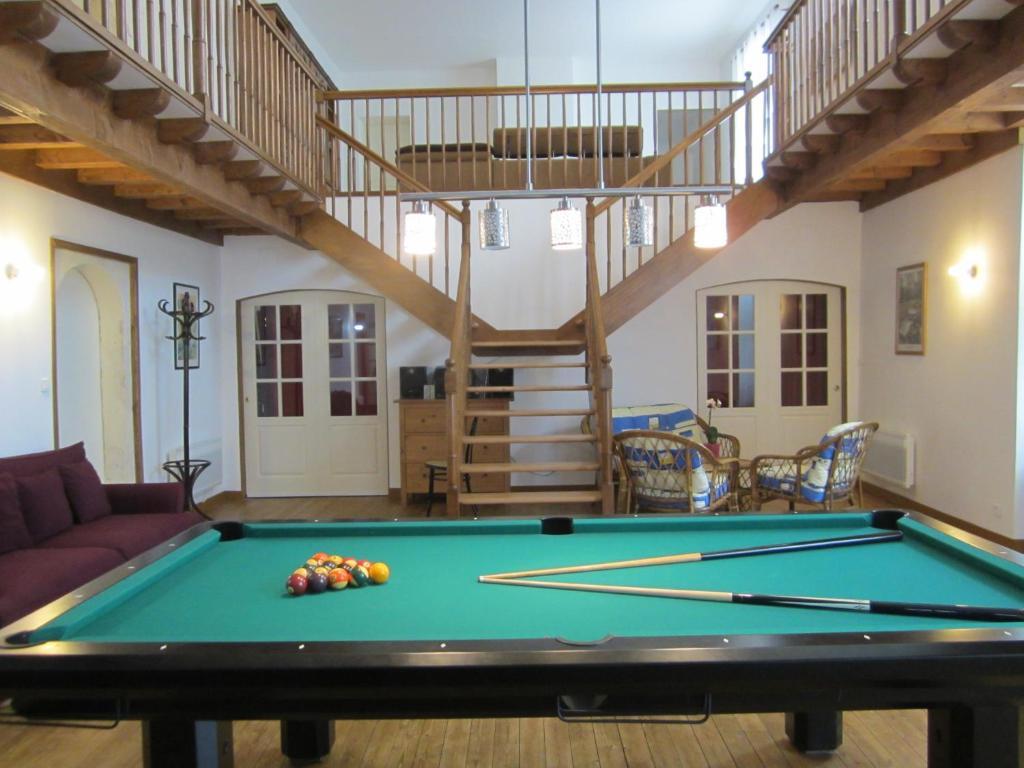 Maison D'Hotes Le Cadran Solaire Courcelles  Екстер'єр фото