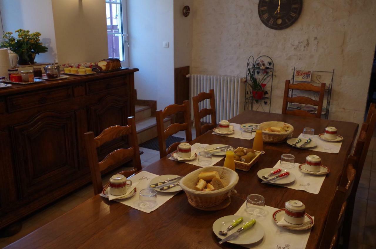 Maison D'Hotes Le Cadran Solaire Courcelles  Екстер'єр фото