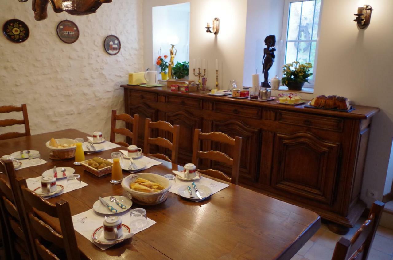 Maison D'Hotes Le Cadran Solaire Courcelles  Екстер'єр фото